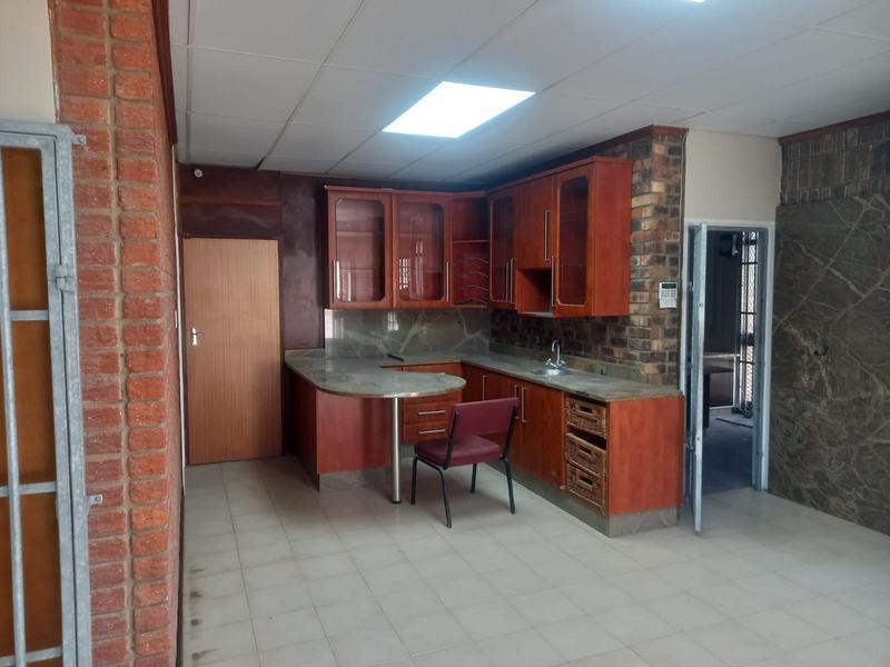 To Let commercial Property for Rent in Korsten Eastern Cape